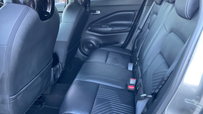 Nissan Juke 1.0 DiG-T Tekna 5dr DCT Petrol Hatchback